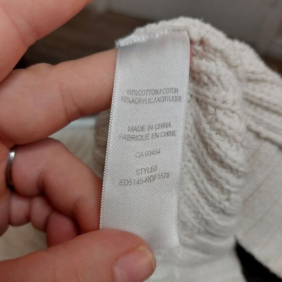 Ricky's WhiteâKittedâCardiganâSweater - Picture 9 of 10